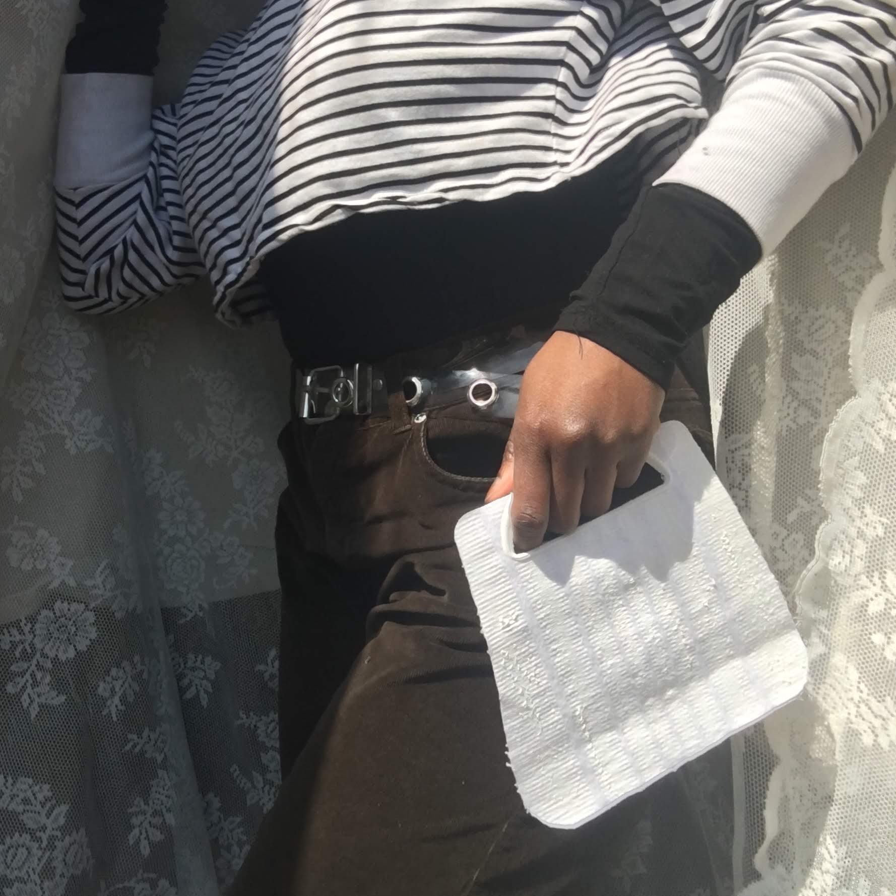 Style pose of purse